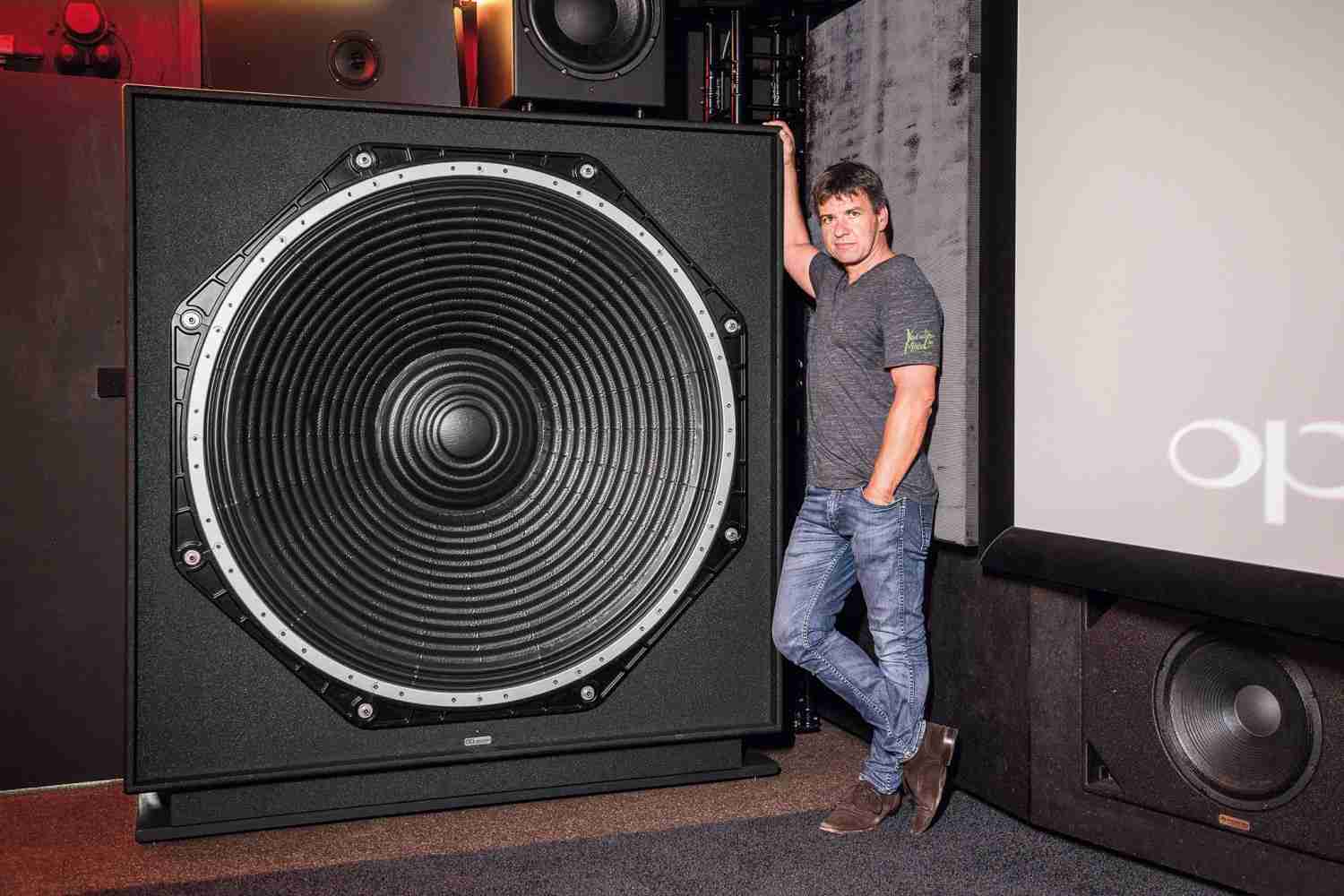 Ratgeber Ascendo-Immersive- Audio-Referenzkino: Professionelles Heimkino von AIA mit 50-Zoll-Subwoofer - News, Bild 2