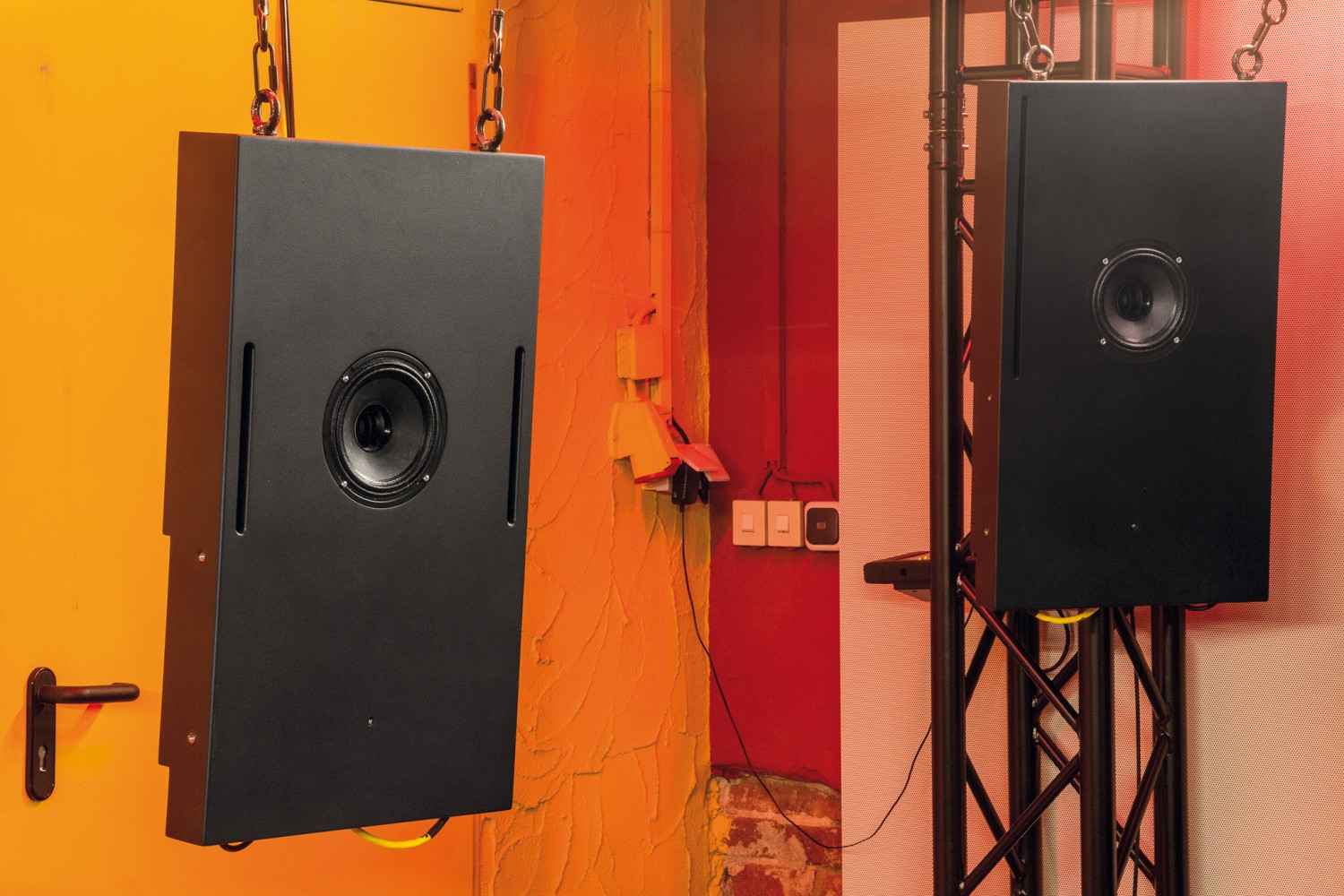 Ratgeber Ascendo-Immersive- Audio-Referenzkino: Professionelles Heimkino von AIA mit 50-Zoll-Subwoofer - News, Bild 8