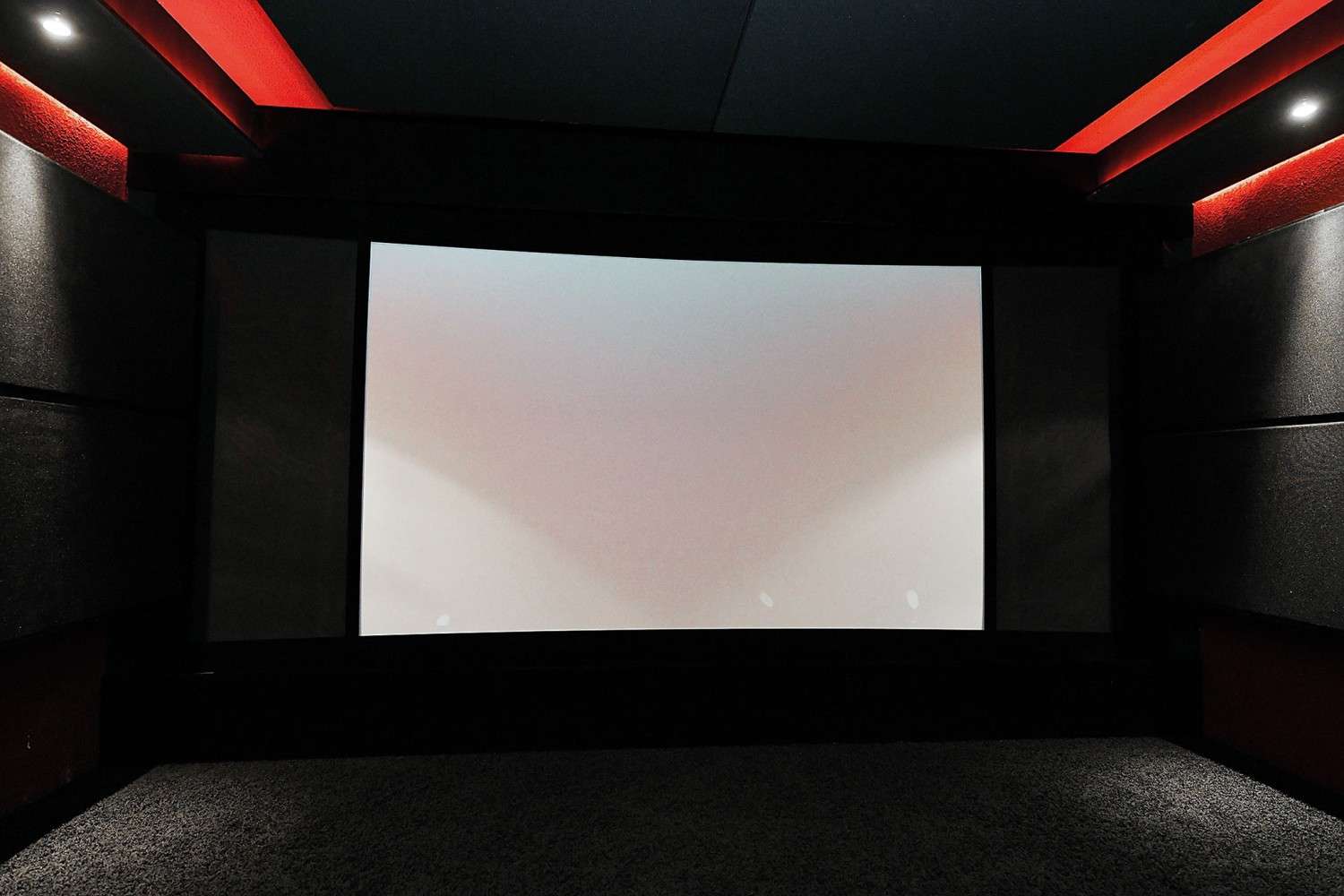 Ratgeber K4 HOME CINEMA: Akustisch optimiertes 7.1-Kino mit HDR, Curved-Screen und Double-Bass-Array - News, Bild 10