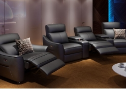 Heimkino-Sofa von Sofanella mit Relax- und USB-Aufladefunktion